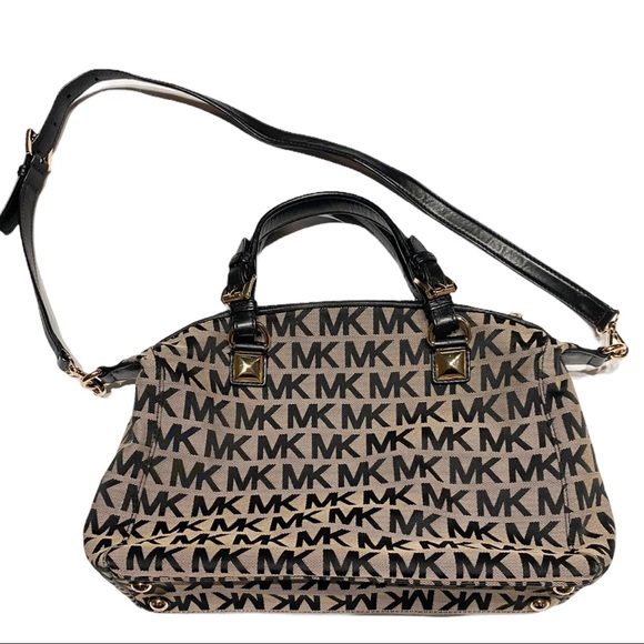Michael Kors Monogram Medium Satchel Beige & Black - Picture 4 of 15